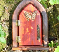 Buzzing Butterfly Door